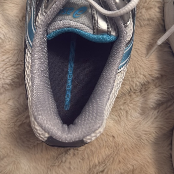 Asic’s women’s size 10 - Picture 6 of 7